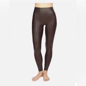 Spanx Leggings Women's Size M
Dark Burgundy Wine Faux Stretch Pants